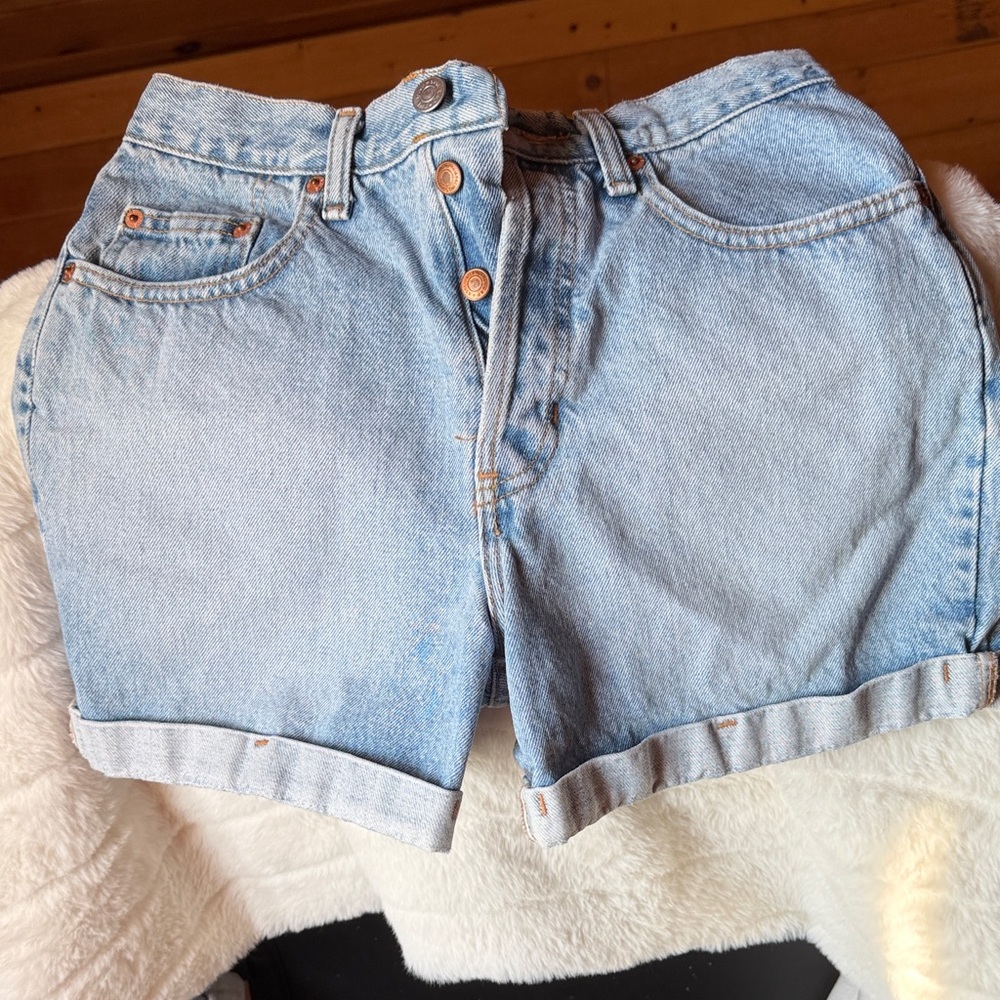Vintage Gap denim cuff shorts size 6 button front